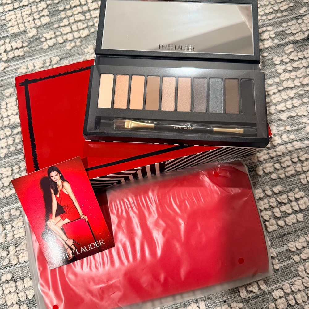 Estee Lauder Eyeshadow Palette - Bold Neutrals